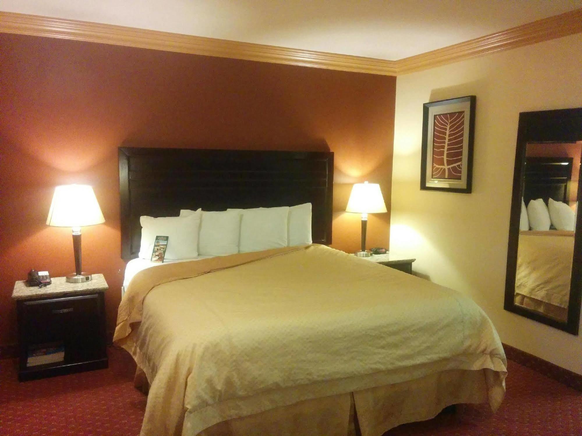 Portofino Inn Burbank Buitenkant foto